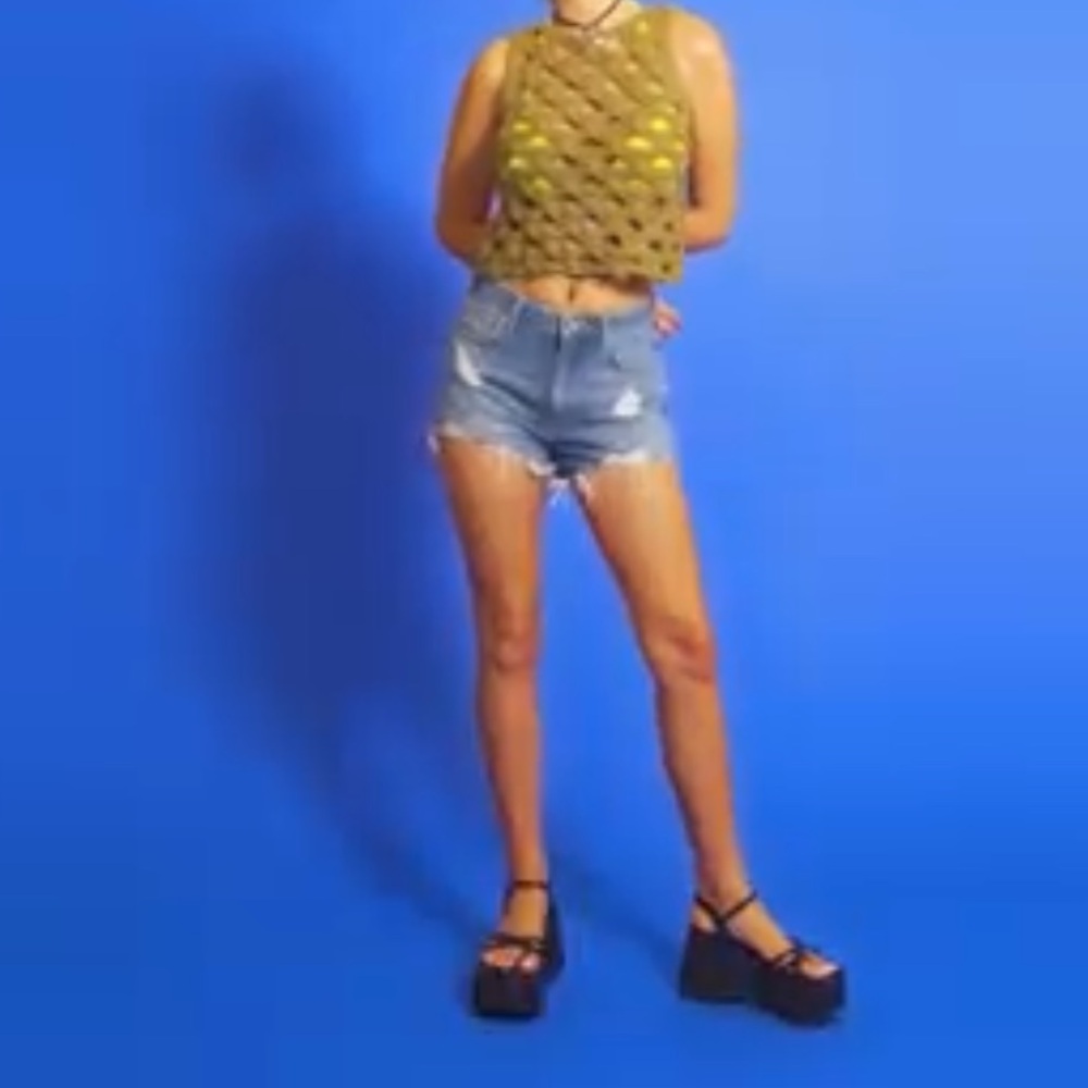NWT Forever 21 Cincert short. Size 27